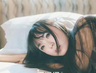 GIRLT果团网 - 蜜桃Q妹儿红裙精选：谁能抗拒这种蓬蓬的红啊？