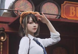 所谓的铁肺？不如Halo_酱的艾米莉亚免费图集更具冲击