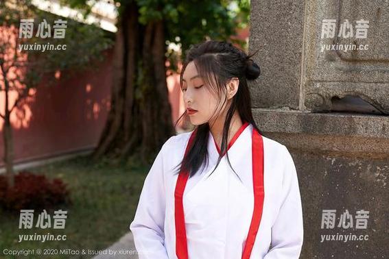 MiiTao蜜桃社-琉璃lily MiiTao蜜桃社 - 看,这就是琉璃lily的套装写真集更新,我的眼睛不太够用!
