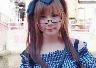 分享透明女仆的原图，Nyako喵子，你这是打算收集多少眼光？
