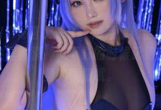 PAKI草莓酱又来了，靡烟旗袍全套，像是舞会里的酒神，下载的时候记得带走娇羞的气息哦。