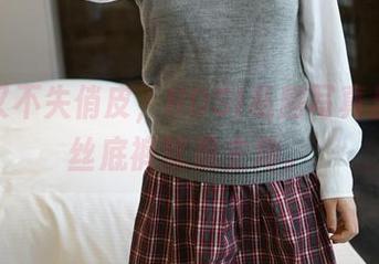 柔软又不失俏皮，ROSI私房写真里，蕾丝底裤就是主角。