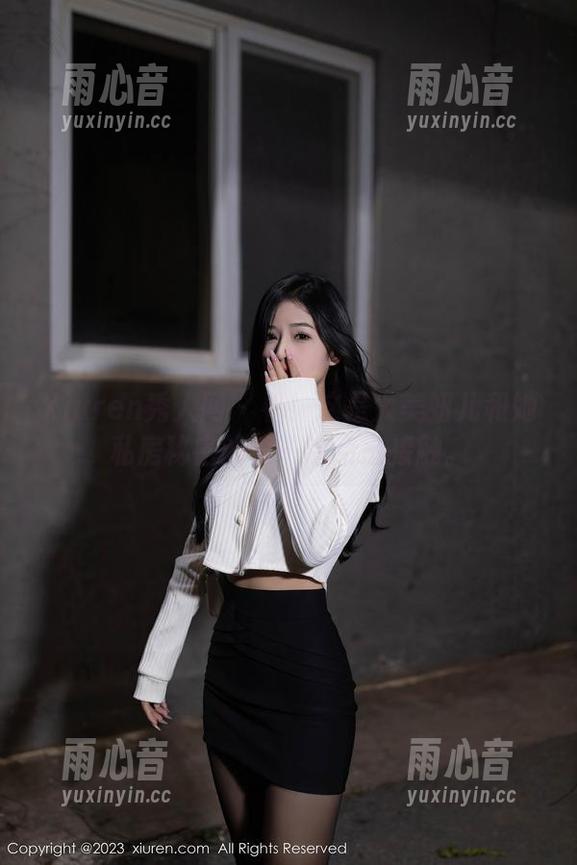 Xiuren秀人网-大美妞儿 Xiuren秀人网 - 看!这是大美妞儿和她私房秘密的第一次亲密接触。