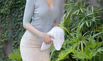 Xiuren秀人网 - 汐汐baby护士合集：看着看着，忍不住想打个滚！