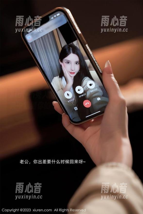 Xiuren秀人网-蕊蕊ruirui Xiuren秀人网 - 在蕊蕊ruirui的圣诞图集中找到你的节日快乐,不保证带圣诞树的闹钟!