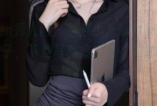 Xiuren秀人网 - 看赵小米kitty在和服里的样子，下载写真集之前，先做好心理准备。
