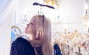 Yebin(전예빈)的比基尼写真，无意间散发出的诱惑是啥意思？真真假假…