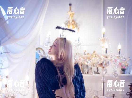 Yebin(전예빈)的比基尼写真，无意间散发出的诱惑是啥意思？真真假假…
