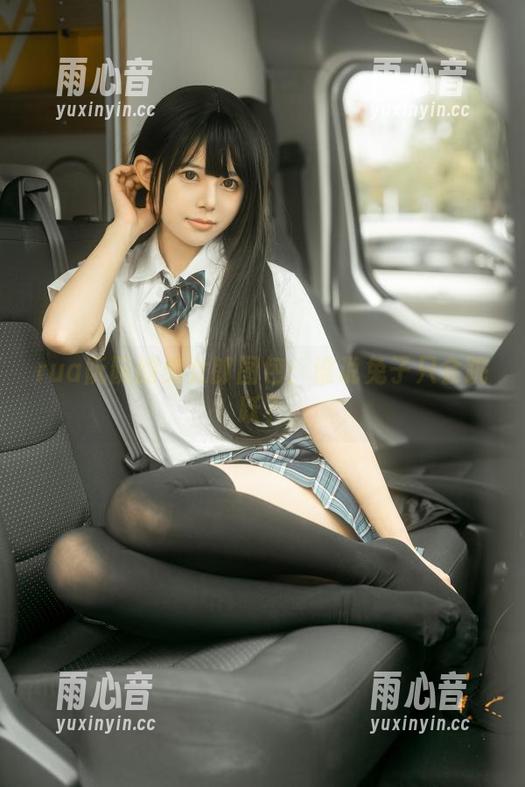 rua阮阮 rua阮阮的兔女郎图包:谁说兔子只会跳跃?