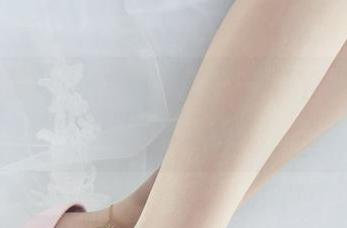 丽柜 - 凉儿，裸足写真——脚丫子比我的思想还清新！
