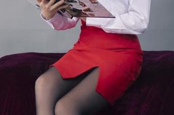 丽柜 - 纯粹是福利，小心安娜的美腿把你迷得不要不要的！