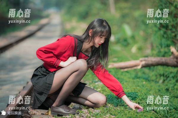 在线兔玩映画，雷姆不只是白裙，还有兔女郎的苏醒，高清保存你的目光吧。