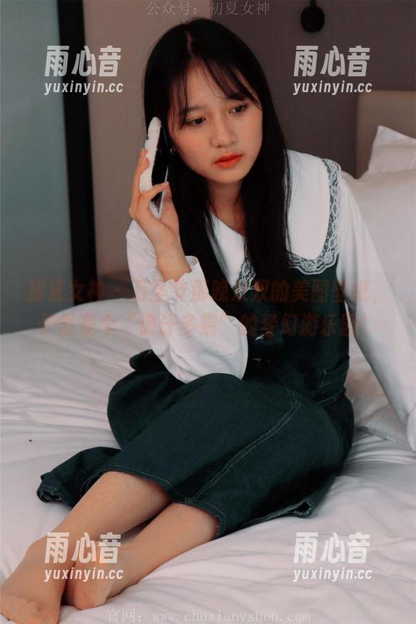 初夏女神 - 万圣节那晚双双的美图壁纸，俨然是个“诡计多端”的梦幻游乐园！