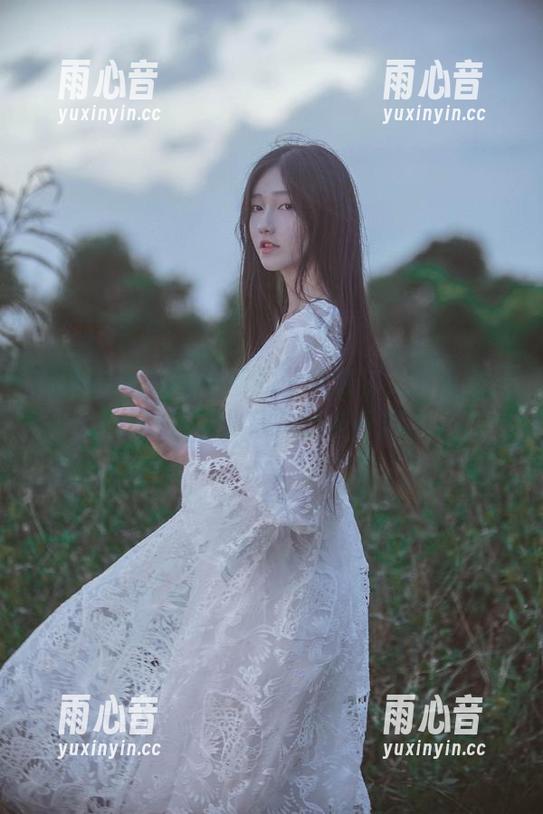 南桃Momoko 南桃Momoko最新的伊什塔尔女仆合集:最缺乏敬业精神的坐着拍照