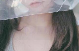 电车上的小学生与可可小白兔的热门写真，真不愧是校园风！