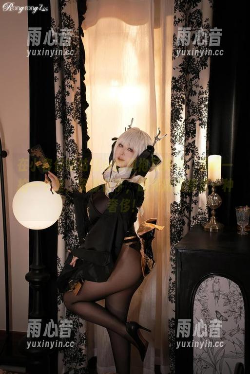 小容仔咕咕咕w 在小容仔咕咕咕w的旗袍写真中,美图一拍一个准,资源在手,时光倒流都是一种奢侈!
