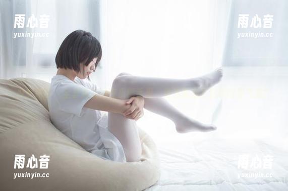 少女秩序 - 全套连衣裙在乐栀手里，竟然冒出了这种轻松气息？