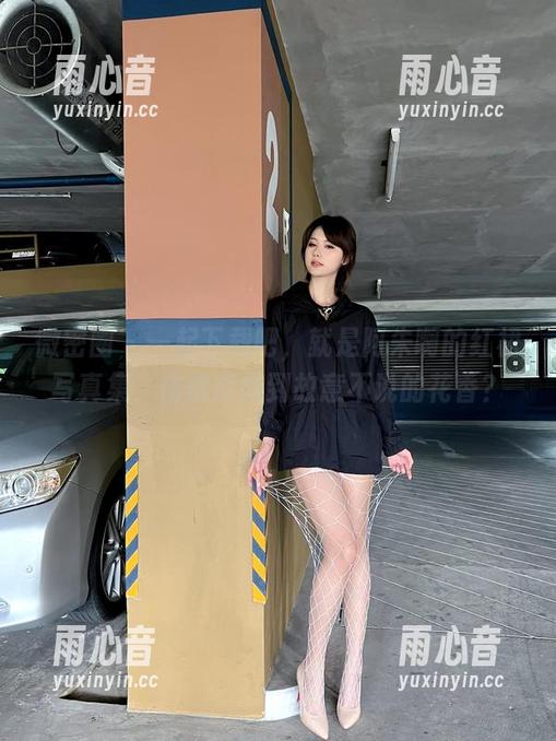 就是阿朱啊 微密圈 - 一起下载吧,就是阿朱啊的红裙写真集,仿佛能闻到故意不说的花香?