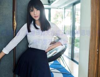推女郎 - 炎炎夏日，李丽莎的天台成了我的奇遇地，免费资源让我一发不可收拾