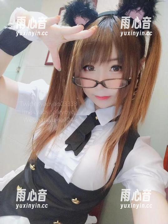 摇摇乐yoyo 那你见过摇摇乐yoyo的海军风吗?水手服里的感觉连水都不敢靠近!原图给你刷新到底有多可爱!