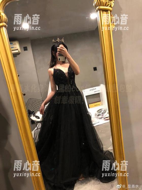 是青水 是青水化身海浪里的cos侠,挑战图包的创意极限!