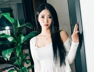 cos风超经典，普美Bomi(보미)的水手服给人一秒掉进海里的错觉！