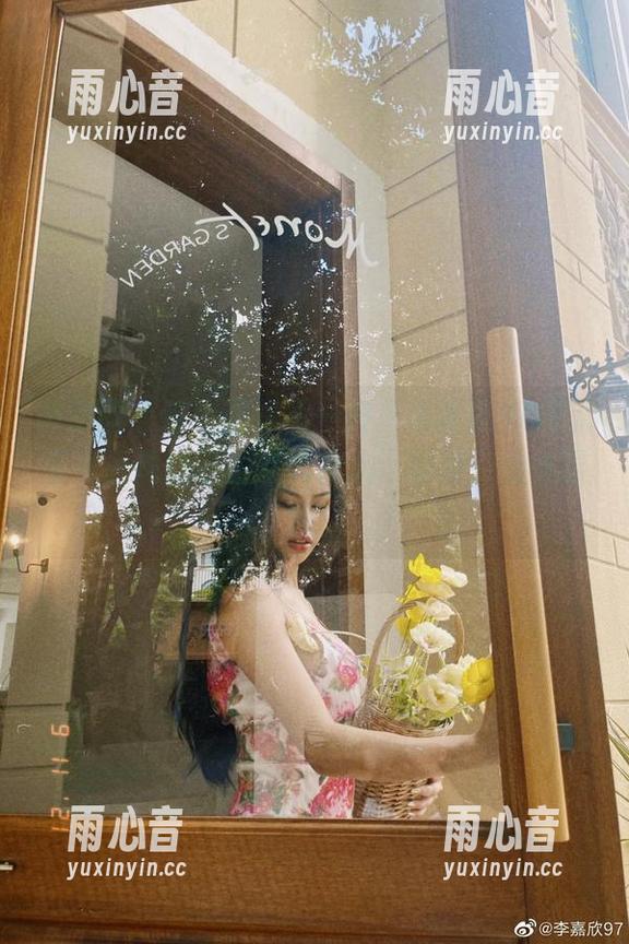李嘉欣97 微密圈 - 这个图集不一般,李嘉欣97用无圣光展现自己的‘死库水’脑洞,快来围观!