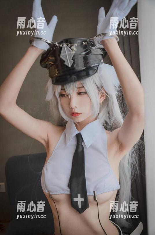 清颜颜子 作品太灵,不怕万一,就怕一万——“清颜颜子”的女巫写真出炉!