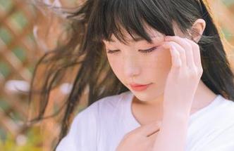 爆机少女喵小吉最新图集，翻开“罪恶王冠”，每一页都是一场小骚动。