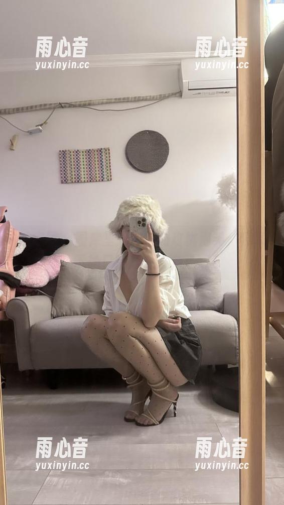 玫桃泡芙 微密圈 - 图库里揭老底的玫桃泡芙,分享一下她日常的女友角色啊!