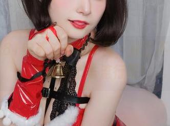 看白银81穿着皮衣的原图，反正不会过时，也谈不上谁流行吧！