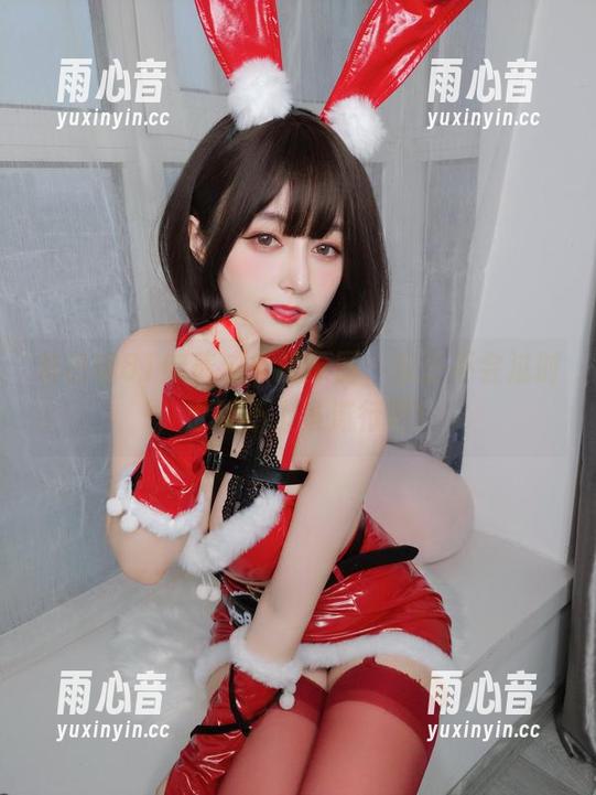 白银81 看白银81穿着皮衣的原图,反正不会过时,也谈不上谁流行吧!