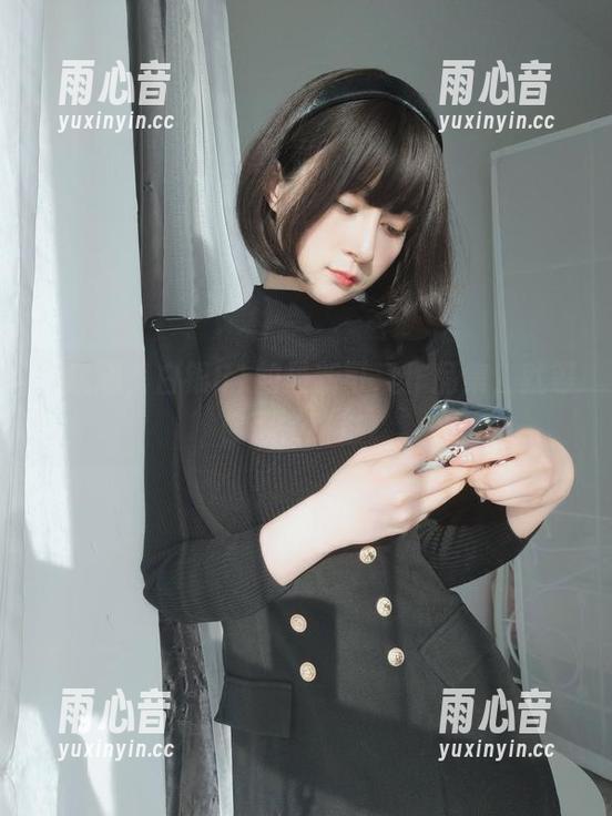 别犹豫，白银81的最新可爱作品集，就等你这条路过。