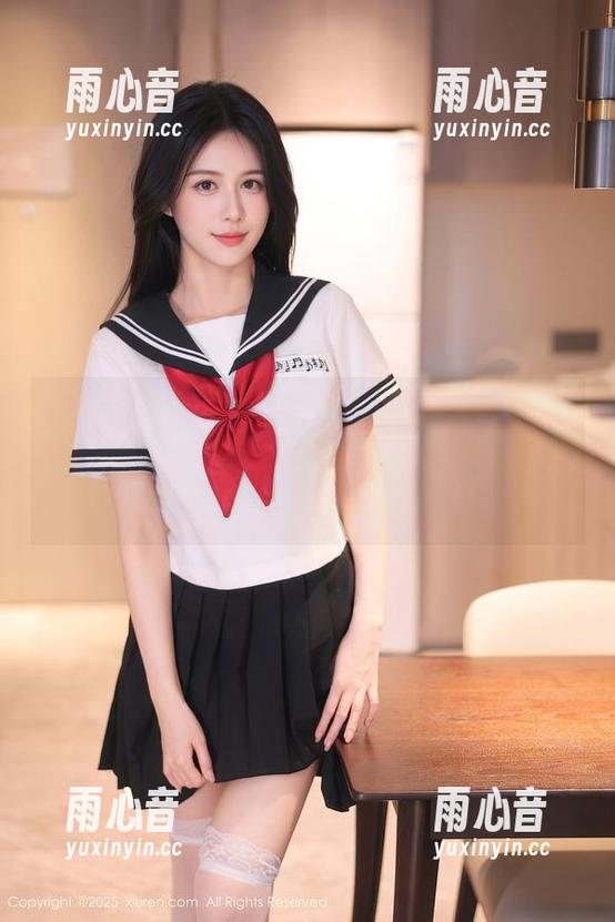 秀人网-佘贝拉Bella 秀人网 - 佘贝拉Bella定制的南京旅拍,连路边的小吃都要我拍出文艺感,你说我能回应那种注视吗?