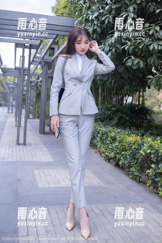 秀人网-夏诗诗Sally 秀人网 - 水手服的夏诗诗Sally,无圣光原图中竟然闪烁着一些微妙的东西?
