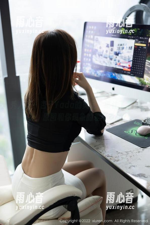 秀人网-杏子Yada 秀人网 - 杏子Yada的美足,抓住了我的目光,原图和你想象的差不多吗?