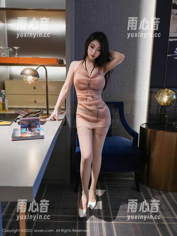 秀人网 - 在田冰冰的教室里，原图下载让人“走心”了吧？