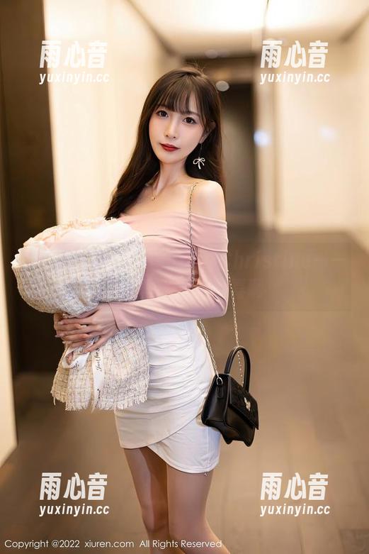 秀人网-黄可Christine 秀人网 - 双人之间的黄可Christine——图包里藏着小惊喜啊