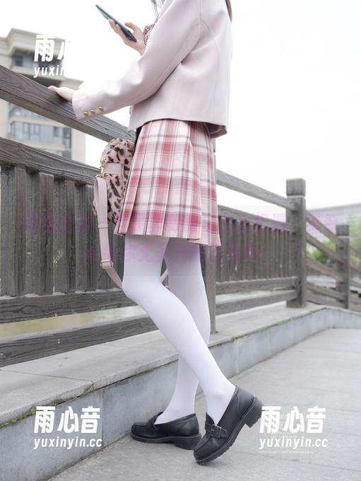 紧急企划-见希w 紧急企划 - 当民国制服与白丝相遇,见希w给你无圣光的新视界!
