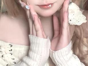 看，纯爱neko在无圣光下的泳衣写真，似乎在讲述什么……