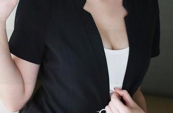 美媛馆 - 李雪婷Anna的写真，连拍摄角度都在偷懒的图包
