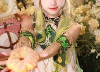 穿上HentaiSweater的落落Raku，准备接受一波又一波的拍摄请求，让套图来得更猛烈些吧！