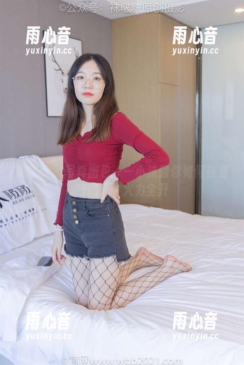 袜啵啵-小沫 袜啵啵 - 写真图包——小沫教你如何在夏日高温中火力全开