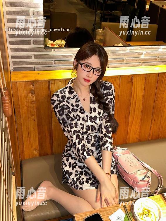 微密圈 - 轩子巨2兔呈现出一份温柔的定制作品，慢慢看，能理解吗？