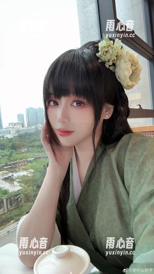当阿九从不咕咕遇上女友在线，谁的脸更抗打？