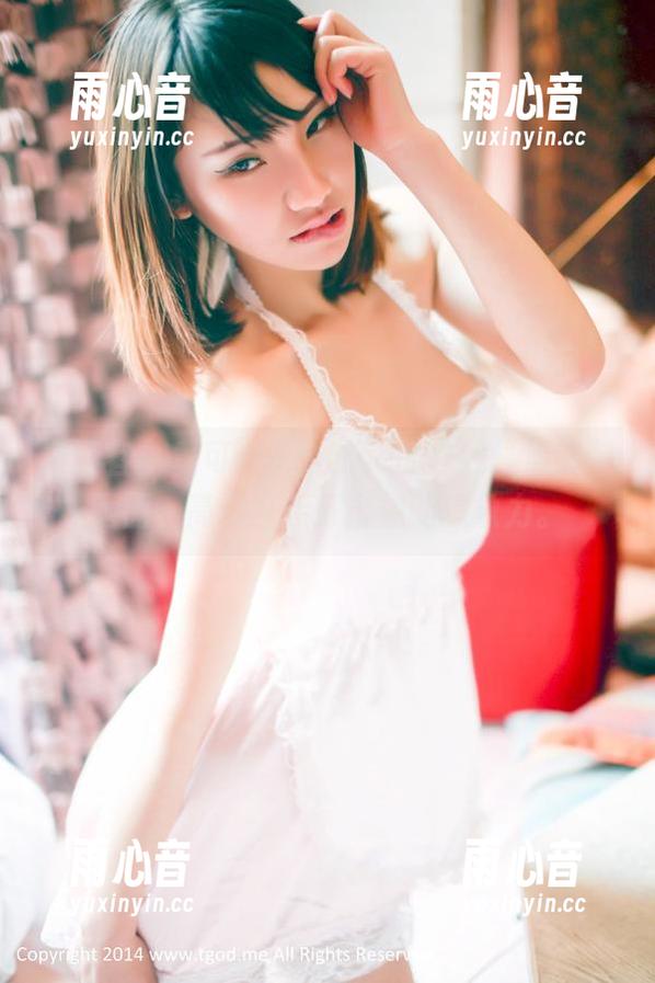 青豆客 - 黄可christine的在线“清纯”画面，高清直接打击你的想象力。