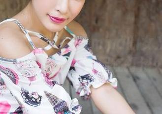 魅妍社 - 每次大白兔emma的女友写真集更新，我的眼睛都在打滚…