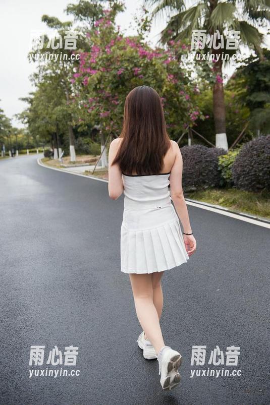 魔镜街拍 白色短裙?太有味道了!魔镜街拍送你免费套图,让你透过屏幕都能闻到夏天的气息!