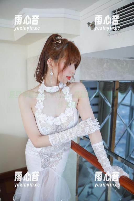 鹿野希 鹿野希拯救你的视线:最新蕾丝写真集等你来翻